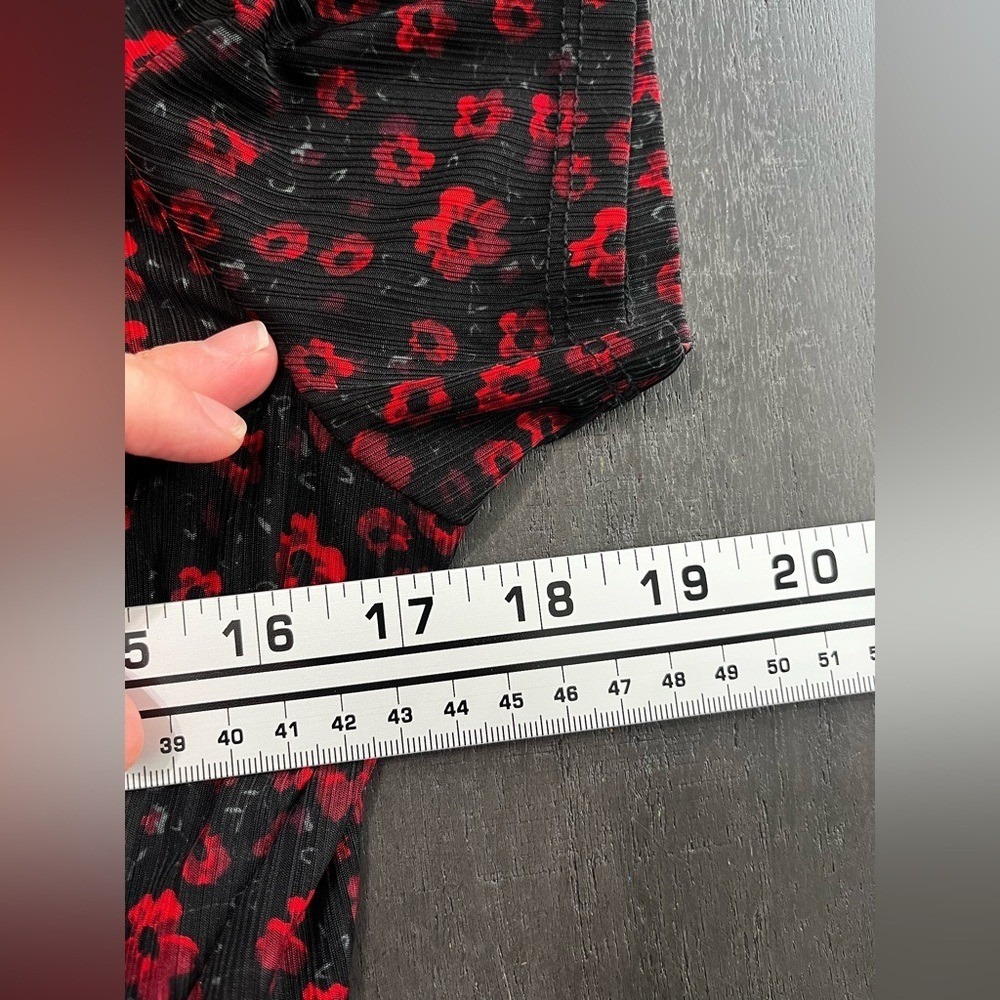 Jo&Co Womens Red Black Floral Ribbed Twist Front Short Sleeve Top Size Large - Picture 7 of 10